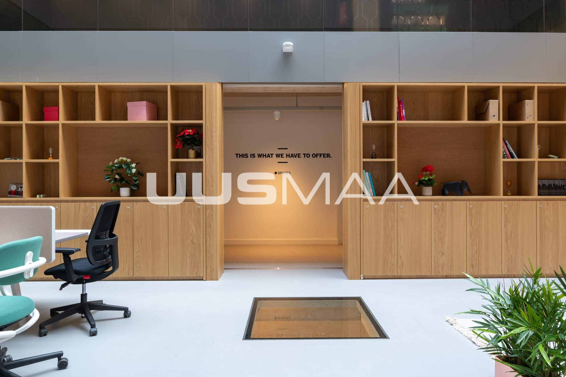 Uus Maa Pluss