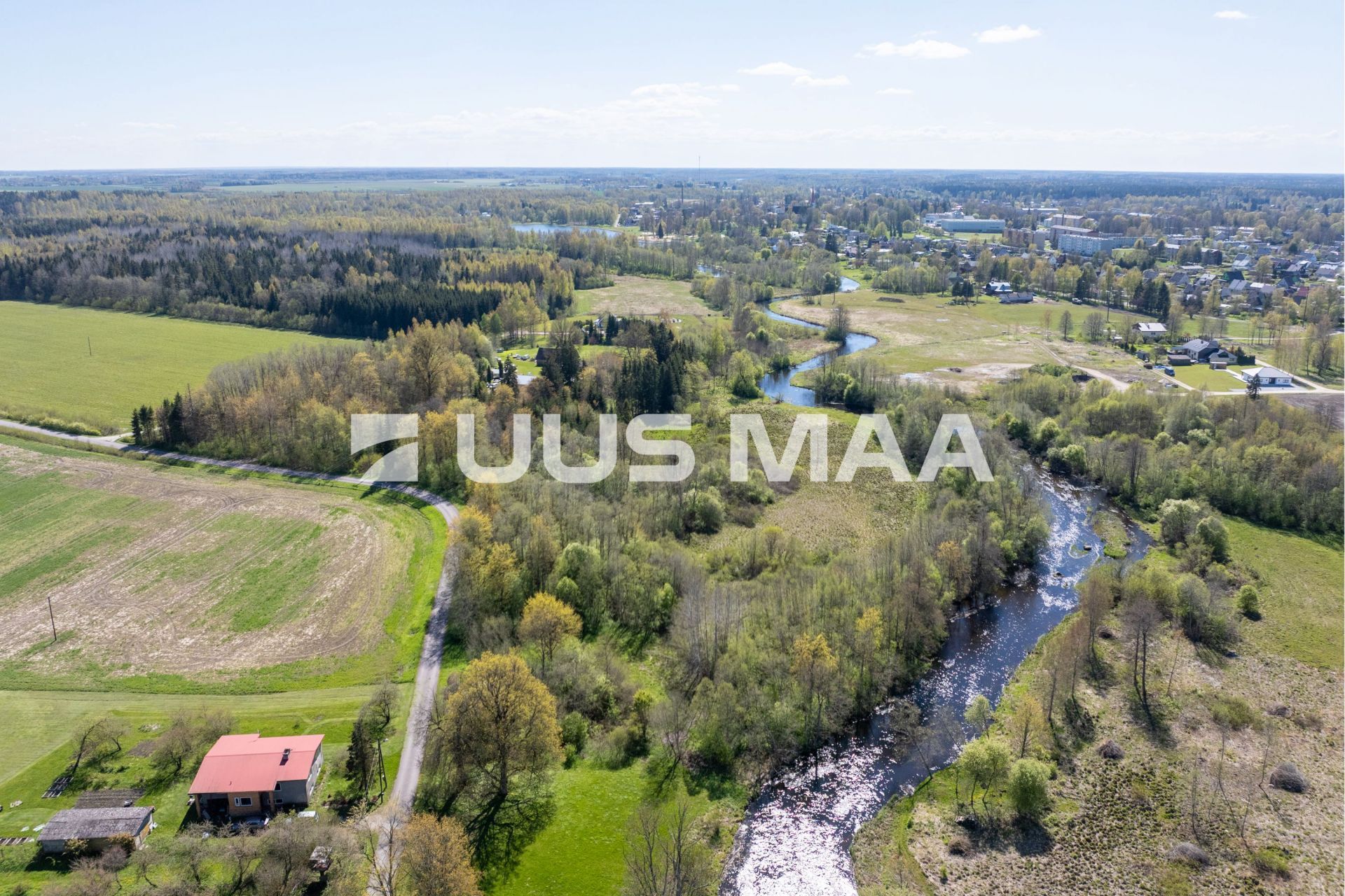 Uus Maa Pluss