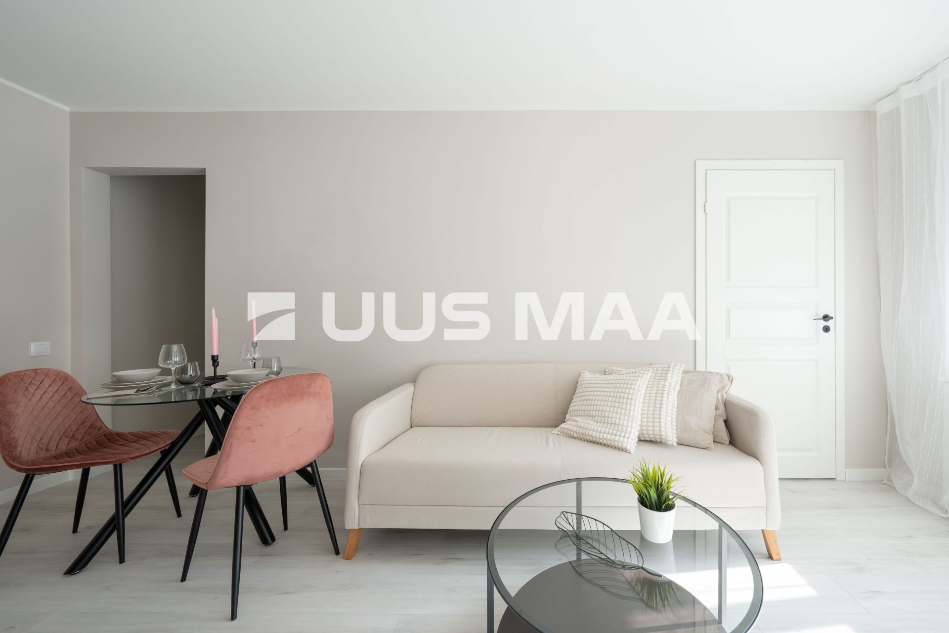 Uus Maa Pluss