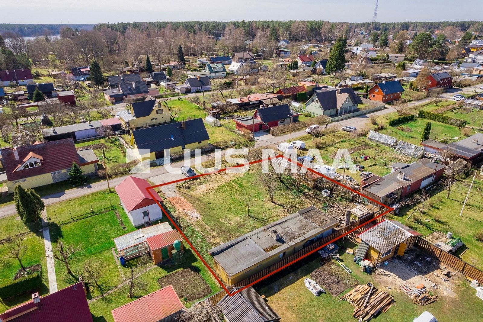 Uus Maa Pluss