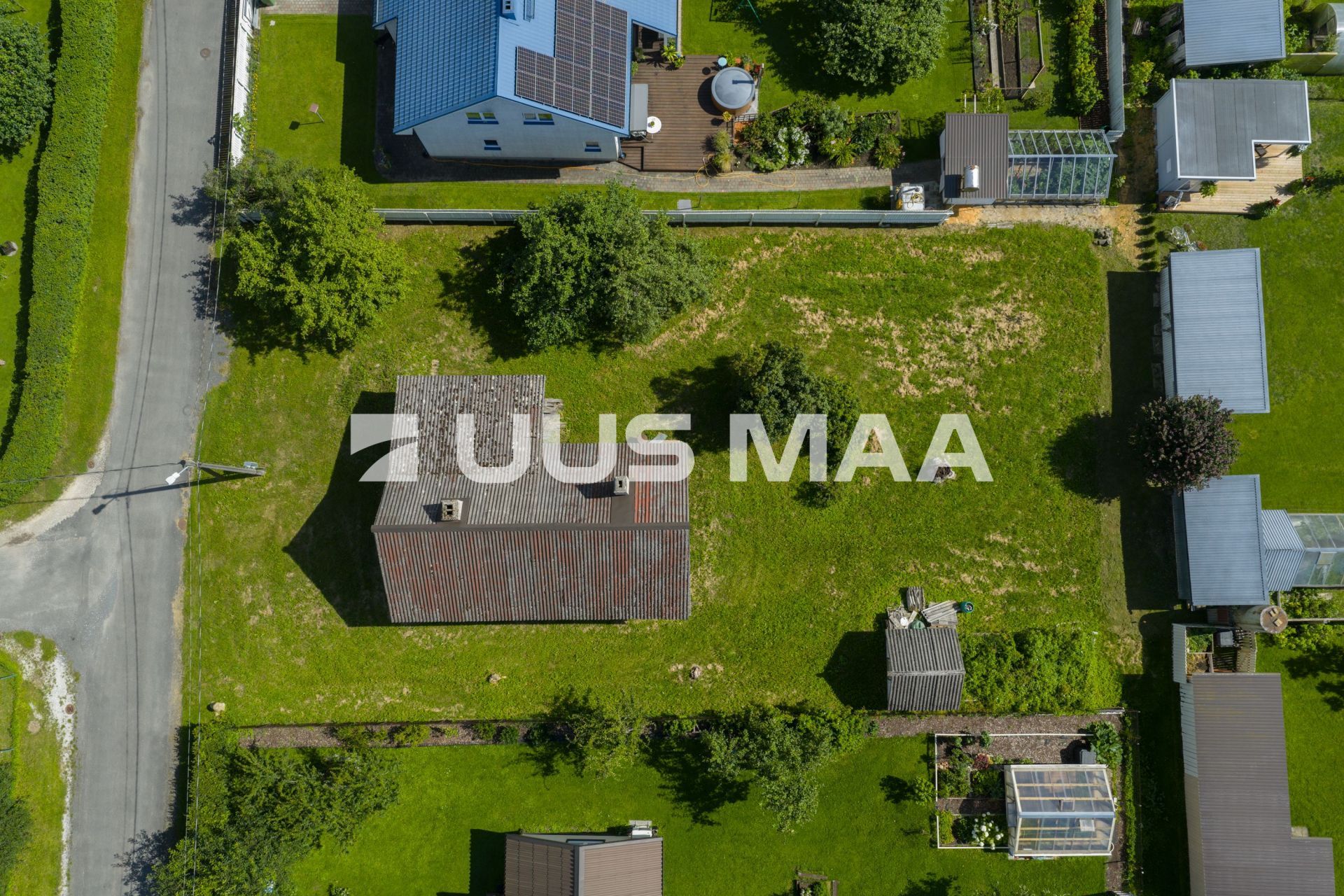 Uus Maa Pluss