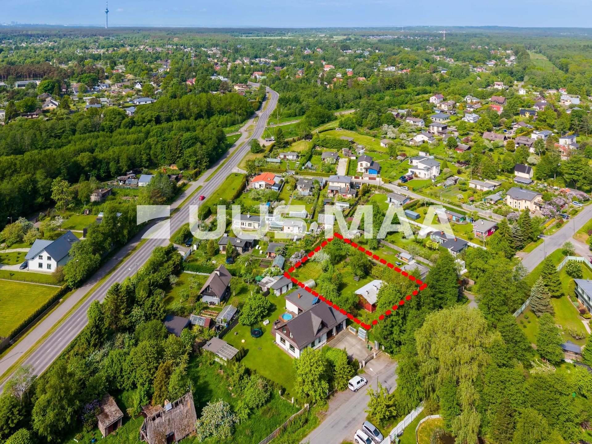 Uus Maa Pluss