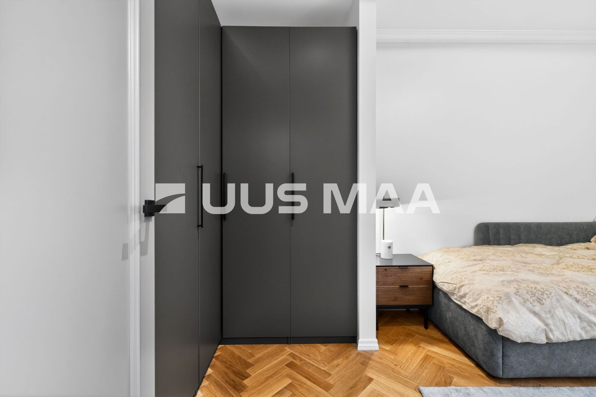 Uus Maa Pluss
