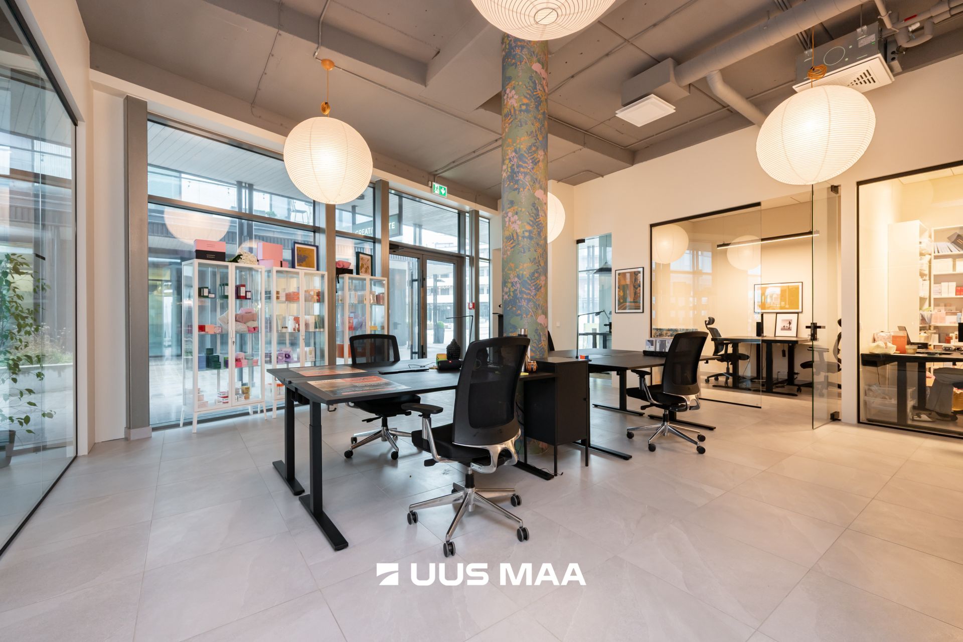 Uus Maa Pluss