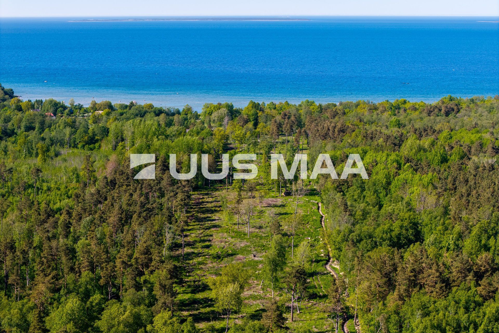 Uus Maa Pluss