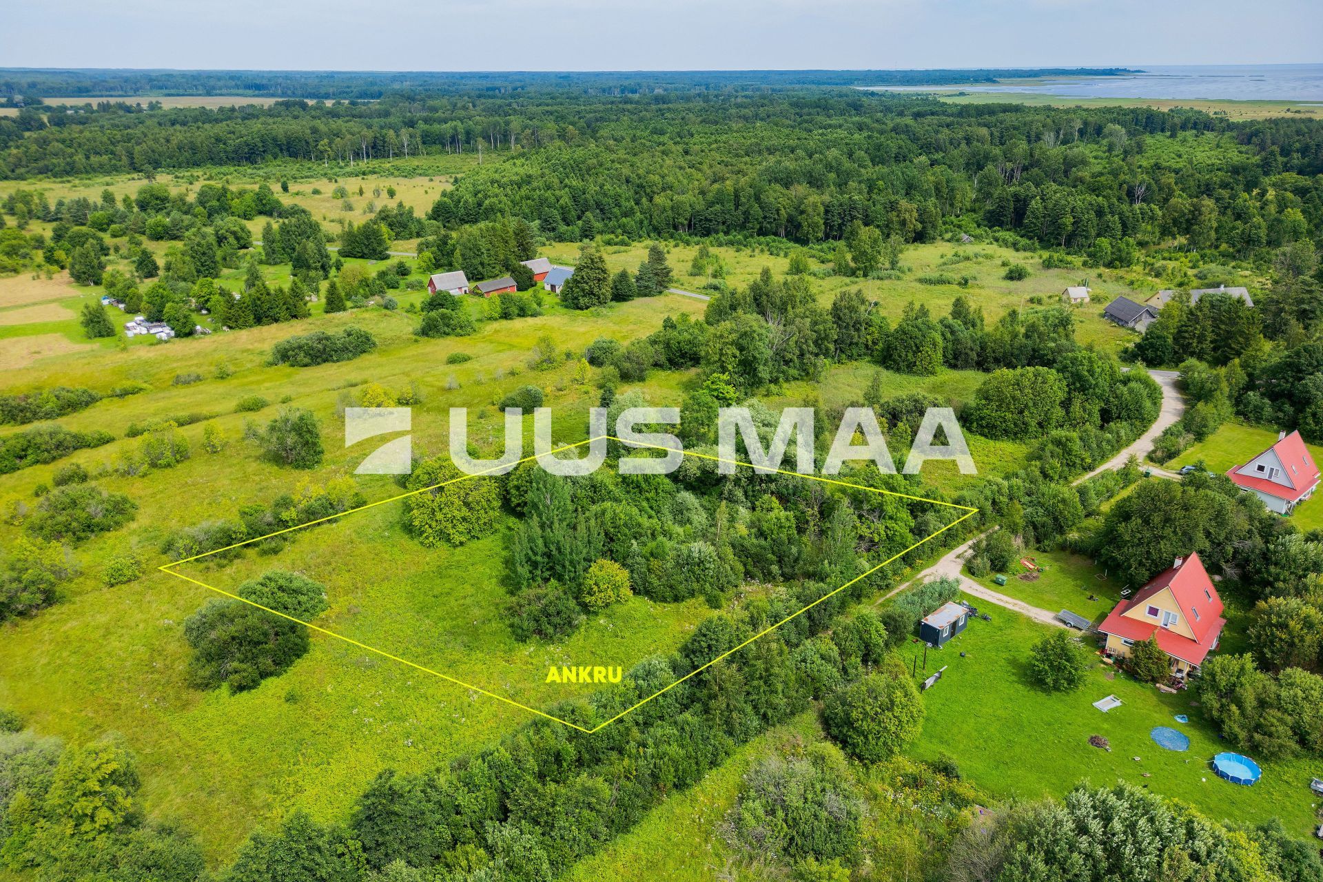 Uus Maa Pluss
