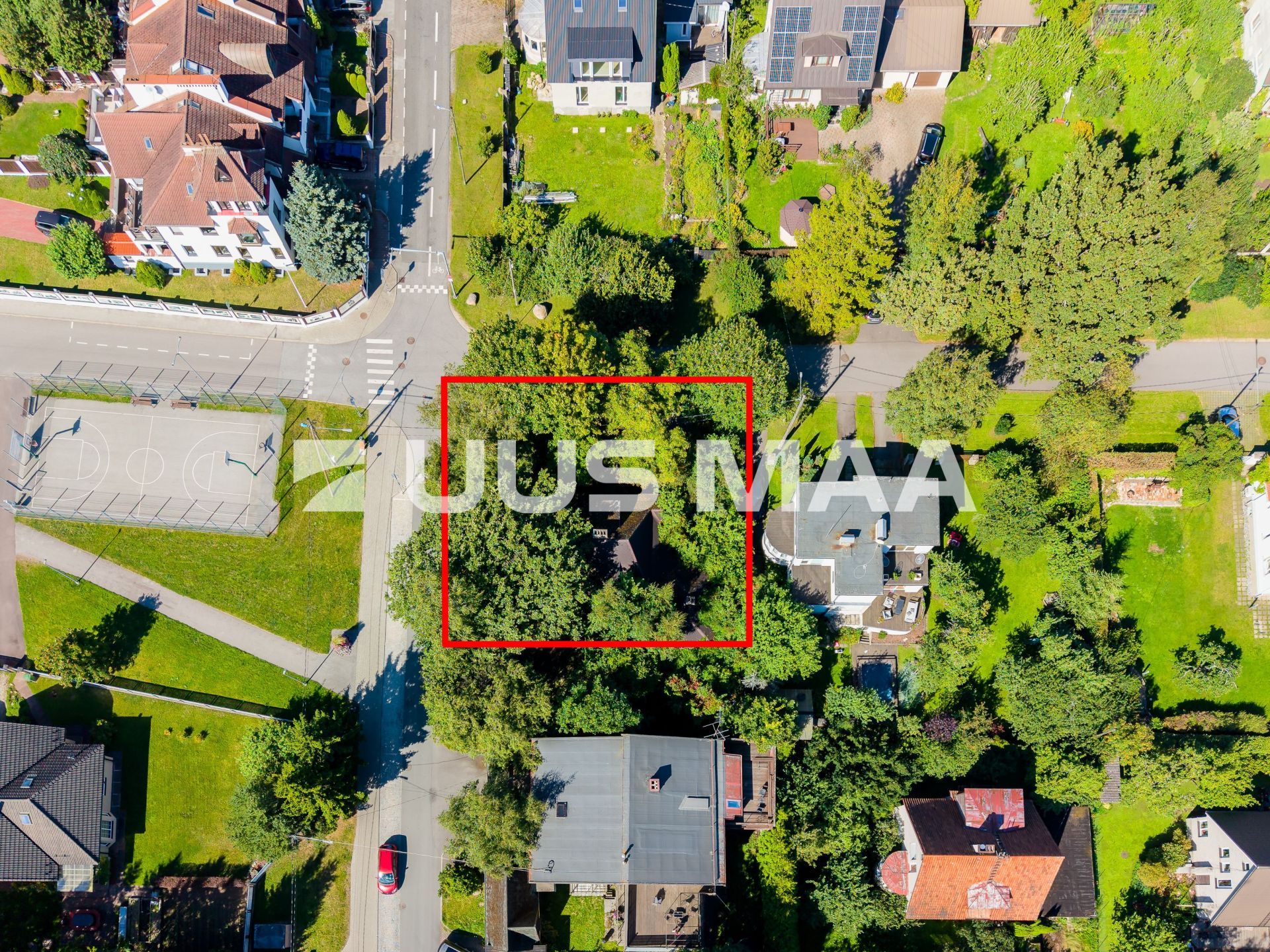 Uus Maa Pluss