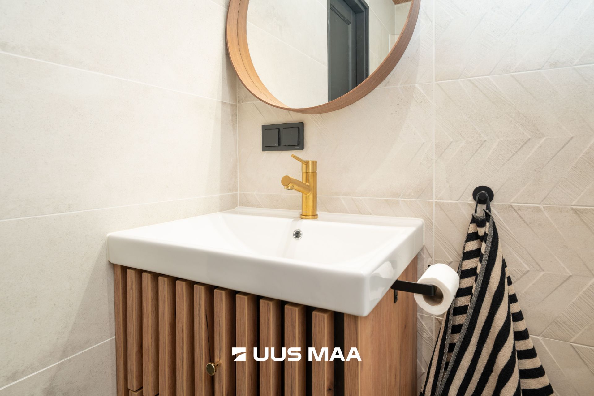 Uus Maa Pluss