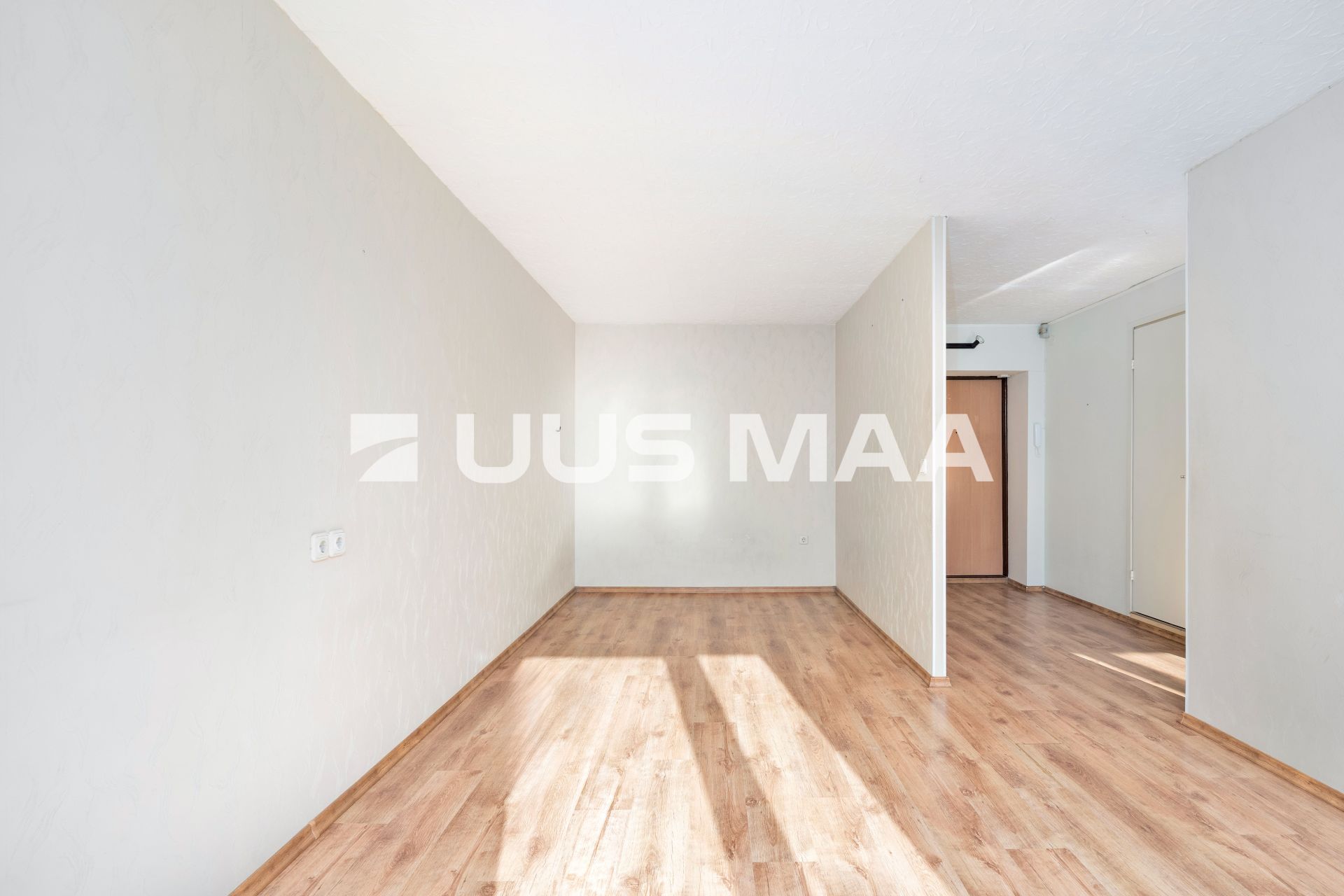 Uus Maa Pluss